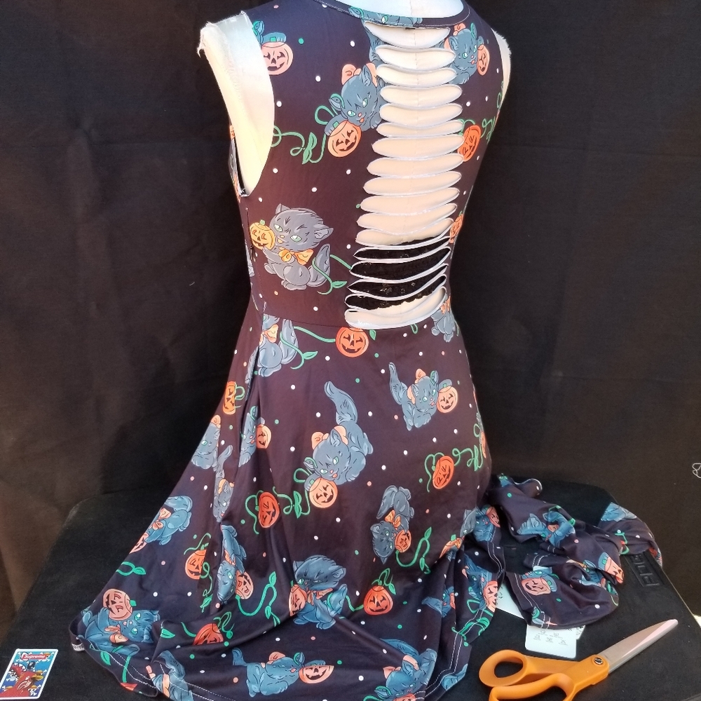 LUOUSE DRESS - Picture 9 of 10